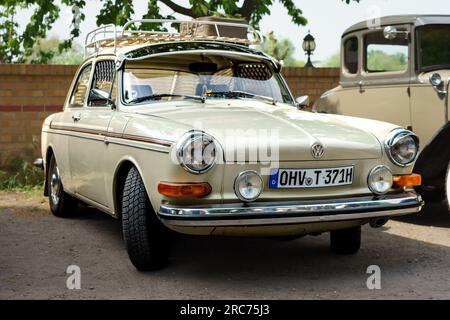 Vw notchback hi-res stock photography and images - Alamy
