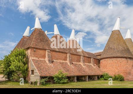 geography / travel, Great Britain, Kent, Cranbrook, The Oaut Houses in the Sissinghurst Castle garden, ADDITIONAL-RIGHTS-CLEARANCE-INFO-NOT-AVAILABLE Stock Photo