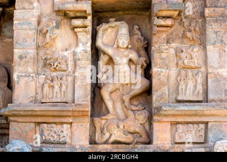 Shiva as Kalantaka, niche on the northern wall, 11th century Arulmigu Peruvudaiyar Brihadisvara Temple in Gangaikonda Cholapuram near Jayankondam Stock Photo