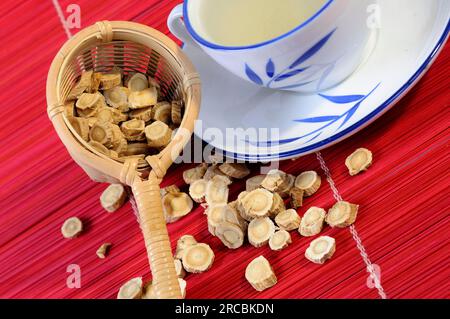 Membrane milkvetch root (Astragalus membranaceus) (Astragali Radix), Mongolian milkvetch root Stock Photo