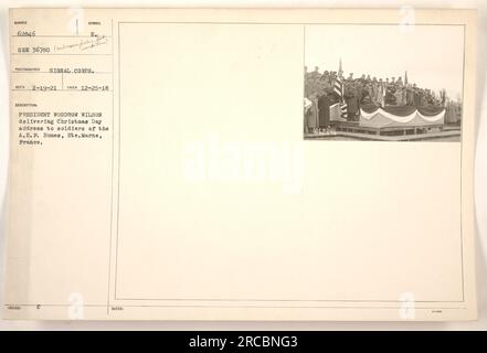 President Woodrow Wilson delivering a Christmas Day address to soldiers of the American Expeditionary Forces (A.E.F.) in Humes, Marne, France. The photograph, taken on December 25, 1918, shows President Wilson addressing the troops. It was taken by a photographer from the Signal Corps and the image was issued with the caption 'President Woodrow Wilson delivering Christmas Day address to soldiers of the A.E.F.' Stock Photo