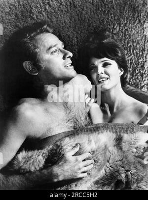 Richard Crenna, Janice Rule, on-set of the Film, 'Doctors' Wives', Columbia Pictures, 1971 Stock Photo