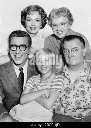 Jay North, Herbert Anderson, Gloria Henry, Sylvia Field, Joseph Kearns, 'Dennis the Menace' circa (1960). Photo credit: CBS Stock Photo