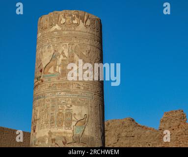 Ancient egyptian hieroglyphs acrved at the walls of Kom Ombo temple  (Sobek & Horus) in Aswan, Upper Egypt Stock Photo