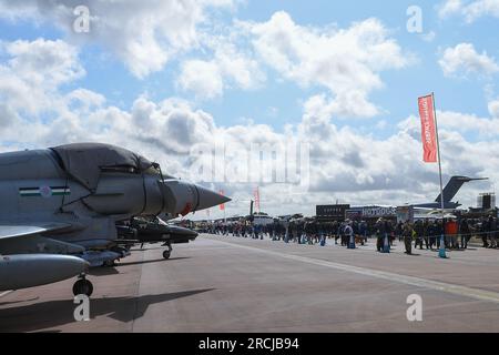 RAF Fairford, Gloucestershire, UK. 15th July 2023. Aviation enthusiasts at the static displays during the Royal International Air Tattoo at RAF Fairford, Gloucestershire on Saturday 15th July 2023. (Photo: Jon Hobley | MI News) Credit: MI News & Sport /Alamy Live News Stock Photo