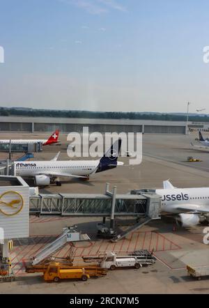 Planes at gates at Munich Franz Josef Strauss Airport, Germany Stock Photo