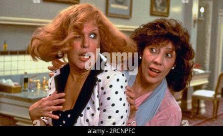 BETTE MIDLER and LILY TOMLIN in BIG BUSINESS (1988), directed by JIM ABRAHAMS. Credit: TOUCHSTONE/DISNEY / Album Stock Photo