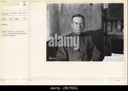 Lt. E. De Berri, Sig. R. C. in a photo taken by Major Lloyd P. Horsfall in June 1918. The image shows Lt. De Berri standing in a military setting. Stock Photo