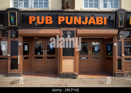 Pub Punjabi in Hayes, Hillingdon, West London (UB3). A family owned business and popular choice for North Indian food lovers and drinkers of beer. Stock Photo