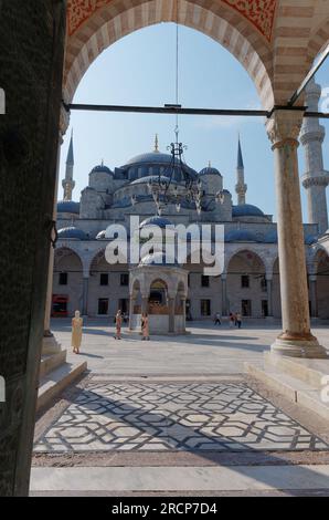 Sahn or Courtyard of the Sultan Ahmed Mosque aka Blue Mosque in ...
