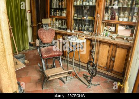 Victorian dentist chair Stock Photo