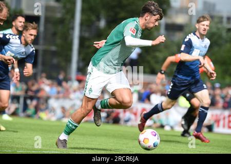 Westerstede, Germany. 16th July, 2023. Soccer: Test matches Werder Bremen - VfB Oldenburg, Werder's Dawid Kownacki on the ball. Credit: Carmen Jaspersen/dpa/Alamy Live News Stock Photo