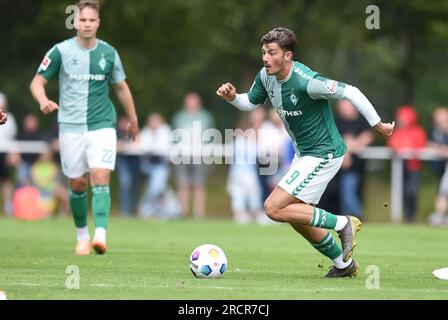 Westerstede, Germany. 16th July, 2023. Soccer: Test matches Werder Bremen - VfB Oldenburg, Werder's Dawid Kownacki on the ball. Credit: Carmen Jaspersen/dpa/Alamy Live News Stock Photo