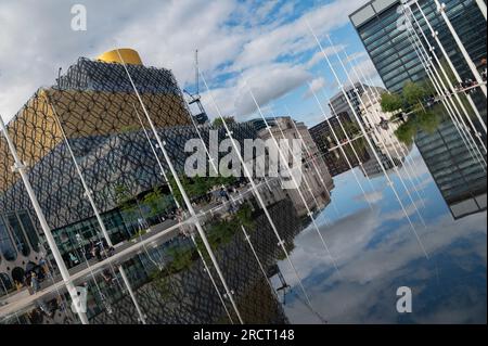 Birmingham Centenary Square showing Birmingham Library and water fountain area Stock Photo