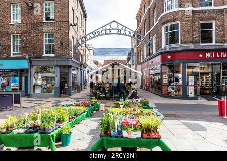 York Shambles market, York Market, York Shambles, Shambles Market, York UK, York city, Shambles, market, markets, outdoor market, market stalls, York Stock Photo