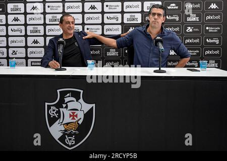 Rio De Janeiro, Brazil. 17th July, 2023. RJ - RIO DE JANEIRO - 07/17/2023 - VASCO, PRESENTATION RAMON DIAS - Manager Paulo Bracks speaks to journalists during the official presentation of Ramon Dias as coach of Vasco in a press conference held at CT Moacyr Barbosa. Photo: Thiago Ribeiro/AGIF/Sipa USA Credit: Sipa USA/Alamy Live News Stock Photo