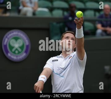 16th July 2023; All England Lawn Tennis and Croquet Club, London, England: Wimbledon Tennis Tournament; Alfie&#xa0;Hewett (GBR) serves to Tokito&#xa0;Oda (JPN), mens singles wheelchair final Stock Photo