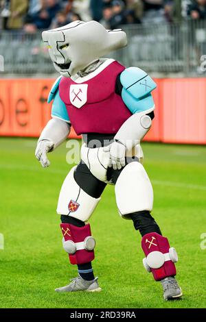 Perth, Australia. 18th July, 2023. Australia, Perth, July 18th 2023: West Ham 'Hammerhead' mascot during the International Friendly football match between Tottenham Hotspur and West Ham United at Optus Stadium in Perth, Australia. (Daniela Porcelli/SPP) Credit: SPP Sport Press Photo. /Alamy Live News Stock Photo