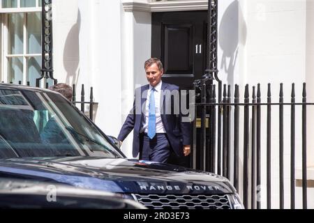 London, England, UK. 18th July, 2023. Chancellor of the Exchequer JEREMY HUNT is seen leaving 11 Downing Street. (Credit Image: © Tayfun Salci/ZUMA Press Wire) EDITORIAL USAGE ONLY! Not for Commercial USAGE! Credit: ZUMA Press, Inc./Alamy Live News Stock Photo