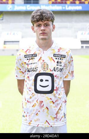 Mechelen, Belgium. 18th July, 2023. Mechelen's assistant coach Gunter Van  Handenhoven poses for a portrait picture at the 2023-2024 season photoshoot  of Belgian Jupiler Pro League team KV Mechelen, Tuesday 18 July