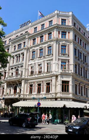luxury-hotel-k-mp-on-esplanadi-park-in-central-helsinki-finland-stock