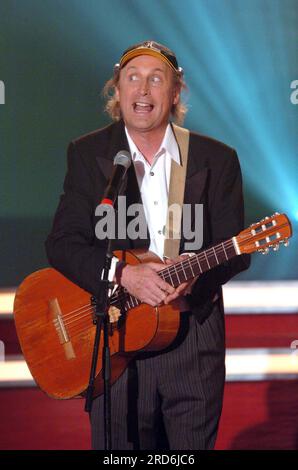 Zdf. 9th Sep, 2005. ARCHIVE PHOTO: Otto WAALKES turns 75 on July 22, 2023, Otto WAALKES, bloedelbarde, comedian, during his performance The Emperor turns 60-The Franz Beckenbauer Gala. Recording on September 9th, 2005 on ZDF.60.Birthday of Franz Beckenbauer. ?SVEN SIMON, Princess-Luise-Str.41#45479 Muelheim/Ruhr#tel.0208/9413250#fax 0208/9413260#account 1428150 Commerzbank Essen BLZ 36040039#www.SvenSimon.net#e-mail:SvenSimon@t -online.de. Credit: dpa/Alamy Live News Stock Photo