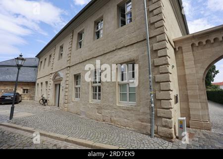 19 July 2023, Saxony-Anhalt, Halberstadt: View of the new visitor building for Halberstadt Cathedral and Cathedral Treasure. The new visitor center at the cathedral in Halberstadt is to be opened with a celebration at the end of August. On the north side of the building, guests will be welcomed in the future in a modern ambience, with store and café, announced the Cultural Foundation of Saxony-Anhalt on Wednesday. This will enhance the north portal as a new entrance to the cathedral and further strengthen the inseparable unity of the cathedral and the cathedral treasury, it said. The opening i Stock Photo