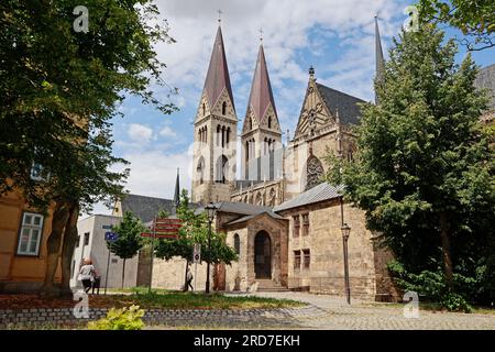 19 July 2023, Saxony-Anhalt, Halberstadt: The Cathedral of St. Stephen and St. Sixtus is one of the most beautiful Gothic cathedrals in Germany. Its delicate architecture was built from the 13th to the 15th century according to the French model. A special feature at Halberstadt Cathedral is the cathedral treasure - the world's largest medieval cathedral treasure outside the Vatican. Of more than 1,250 treasures, 300 precious items are presented. Highlights of the collection are the oldest knitted tapestries in Europe, Byzantine textile and goldsmith's works, vestments of gold and silk as well Stock Photo