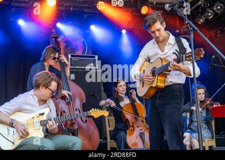 Die deutsche Band Hotel Rimini live beim Orange Blossom Special Festival, Beverungen, Deutschland  |  German Rock  Band Hotel Rimini live at the Orang Stock Photo