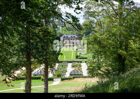 Kitchen Garden, Long Walk and Hadspen House at The Newt, Bruton/Castle Cary Somerset Stock Photo