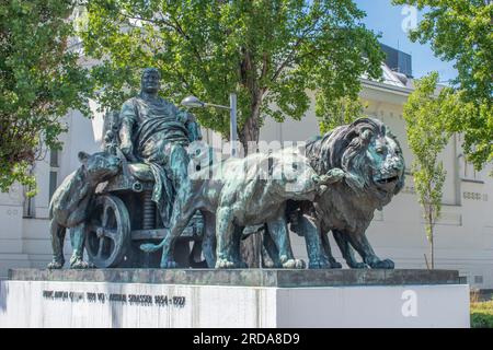 Vienna, Austria, 8 July 2023: Marc Anton Group, bronze group by Artur Strasser, depicting the Roman general and statesman Marc Antony with a team of l Stock Photo