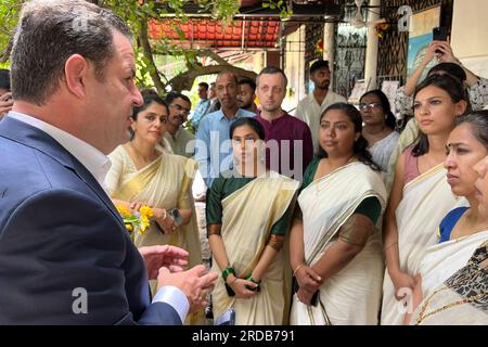 Thiruvananthapuram, India. 20th July, 2023. Hubertus Heil (SPD, l), Federal Minister of Labor and Social Affairs, talks to German teachers at the Goethe Center. At the center, caregivers are prepared for their emigration to Germany and learn the language. Minister Heil is in India to promote Germany as an attractive immigration destination for skilled workers. Credit: Christophe Gateau/dpa/Alamy Live News Stock Photo