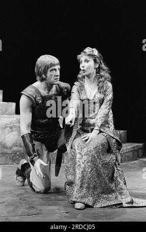 Bryan Marshall (Sir Lancelot of the Lake), Maureen O’Brien (Queen Guinevere) in LANCELOT AND GUINEVERE by Gordon Honeycombe after Malory at the Old Vic, London SE1  10/09/1980  design: Anthony Dean  lighting: Brian Harris  fights: Ian McKay  director: Martin Jenkins Stock Photo