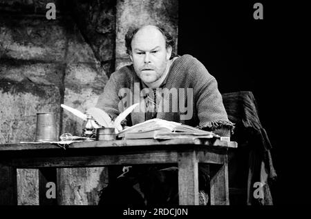 Timothy West (Sir Thomas Malory) in LANCELOT AND GUINEVERE by Gordon Honeycombe after Malory at the Old Vic, London SE1  10/09/1980  design: Anthony Dean  lighting: Brian Harris  fights: Ian McKay  director: Martin Jenkins Stock Photo