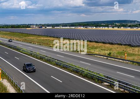 PV plant near Borna-Süd on the A72, photovoltaic plant, solar park, of Naturstrom Borna GmbH & Co. KG, Städtische Werke Borna, Saxony, Germany, Stock Photo