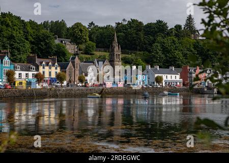 Colourful houses in Tobar Mhoire (Tobermory), Isle of Mull on a gloomy day Stock Photo