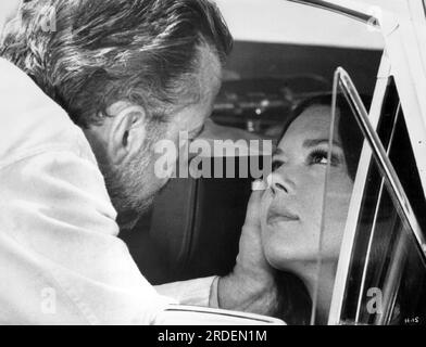 DIANA RIGG and GEORGE C. SCOTT in THE HOSPITAL (1971), directed by ARTHUR HILLER. Credit: UNITED ARTISTS / Album Stock Photo