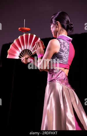 Japanese Circus artist performing at MERCANTIA International Street ...