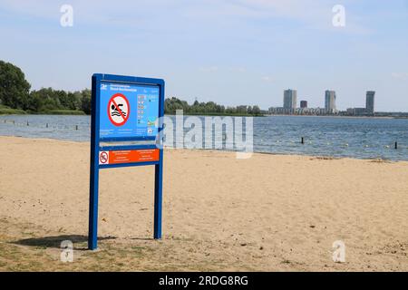 Warning signs at Zevenhuizerplas for Zwemmersjeuk (Swimmer's itch, also called cercarial dermatitis) during summer Stock Photo