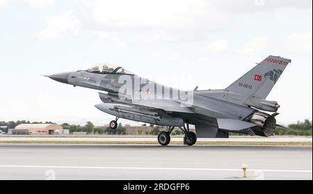 KONYA, TURKIYE - JUNE 30, 2022: Turkish Air Force General Dynamics F-16C Fighting Falcon (4R-71) landing to Konya Airport during Anatolian Eagle Air F Stock Photo