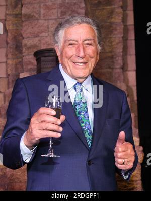 Las Vegas, USA. 21st July, 2023. Legendary singer Tony Bennett died today at the age of 96 years old in New York. No cause of death announced but he had been battling Alzheimer's disease in since 2016. May 19, 2016 Las Vegas, NV. Tony Bennett Keep Memory Alive Honoree Tony Bennett's Boulevard Renaming, New York-New York Hotel & Casino © JPA/AFF-USA.COM Credit: AFF/Alamy Live News Stock Photo