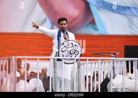 Kolkata, India. 21st July, 2023. Abhishek Banerjee, General Secretary of the All India Trinamool Congress addresses supporters at a gathering. The event was held in memory of fourteen Congress party supporters who were killed in police firing during an agitation against the then ruling Left Front government on this day in 1993, observed by the West Bengal state as Martyr's Day. The TMC was founded in 1998 after it broke away from the Congress party. (Photo by Dipa Chakraborty/Pacific Press) Credit: Pacific Press Media Production Corp./Alamy Live News Stock Photo