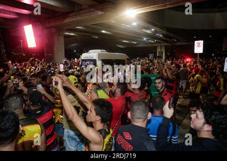 Recife, Brazil. 21st July, 2023. PE - RECIFE - 21/07/2023 - RECIFE, ARRIVAL OF DIEGO SOUZA - Torcida Sport packs Recife airport to receive Diego Souza who arrives on Friday night (21) for his third visit to Clube do Sport. Photo: Rafael Vieira/AGIF/Sipa USA Credit: Sipa USA/Alamy Live News Stock Photo