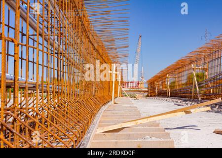 Girder, bridge skeleton, reinforcement, installed vertical crossed ...