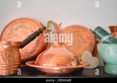 Traditional Copper Turkish Utensils On A Shelf In The Kitchen At Home Or In A Restaurant Selective Focus Traditional Crafts 2rdkh4b 