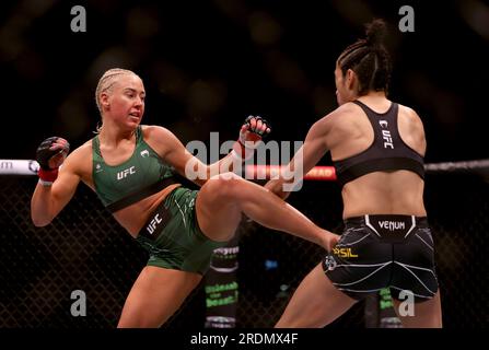Shauna Bannon (left) in action against Puja Tomar in the Women's