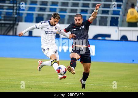 LA Galaxy II sign midfielder Adrian Gonzalez