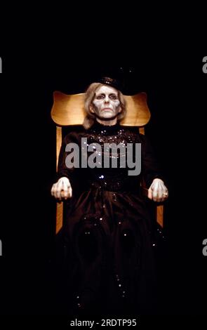 Billie Whitelaw (Woman) in ROCKABY written & directed by Samuel Beckett at the Riverside Studios, London W6  29/01/1986 part of the Beckett Trilogy of Footfalls / Rockaby / Enough Stock Photo