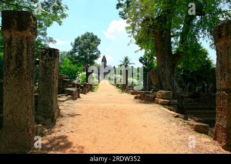 Roluos, Cambodia - April 13 2009: Bakong is the first temple mountain of sandstone constructed by rulers of the Khmer empire at Angkor near modern Sie Stock Photo