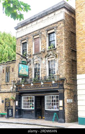 16th century The Prospect of Whitby Pub, Wapping Wall, Wapping, The London Borough of Tower Hamlets, Greater London, England, United Kingdom Stock Photo
